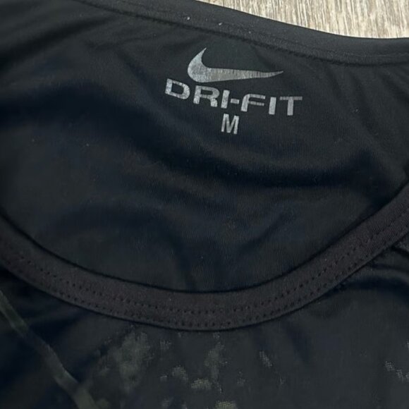 Nike Dri Fit Tank Size medium - Picture 3 of 6